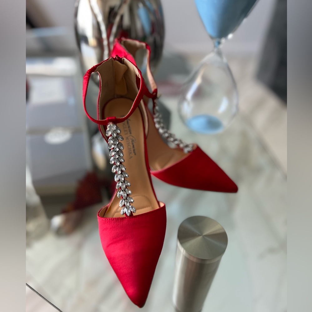 Red Badgley Mischka American Glamour satin T-Strap heels size 7M